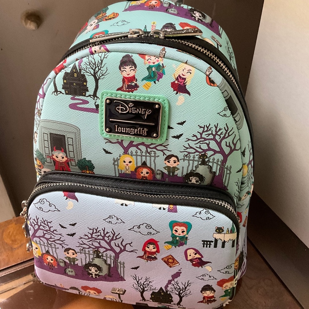 Disney hocus pocus loungefly